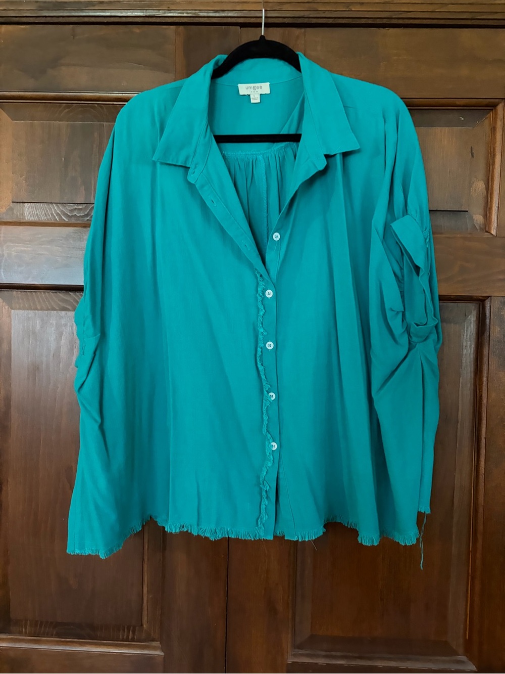 Umgee Vintage Wash Short Sleeve Button Up Shirt Size L. Linen/Rayon. Worn once.